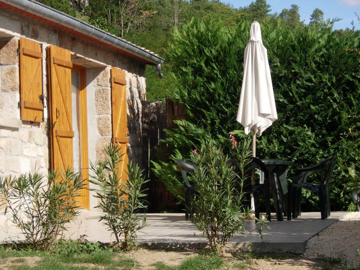 Location de gites Les Sources Chambonas/Les Vans Chambre photo